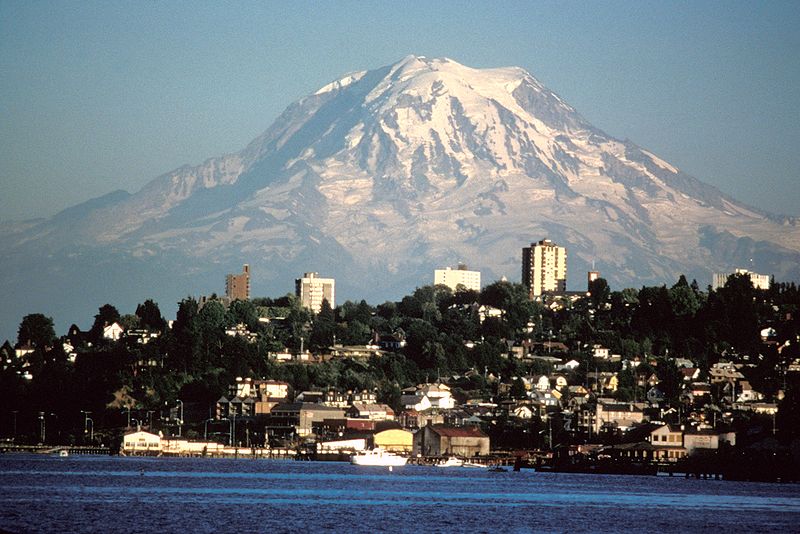 800px-Mount_Rainier_over_Tacoma