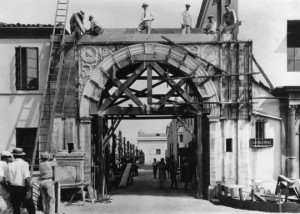 Paramount_Construction_Bronson_Gate010_540x386